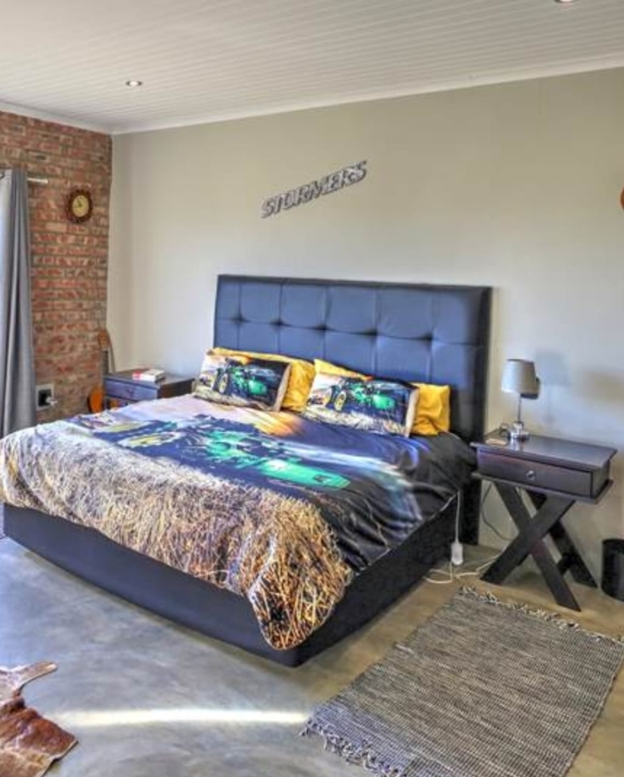 5 Bedroom Property for Sale in Stilbaai Oos Western Cape